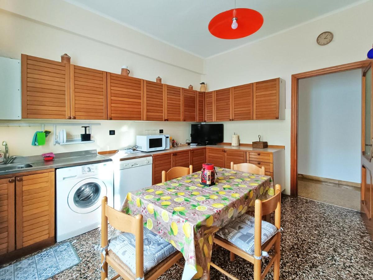 San Martino Appartament Con Parcheggio Privato Genova Eksteriør billede